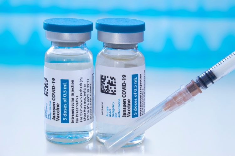 Johnson & Johnson afirma que sua vacina anticovid é eficaz contra variante Delta