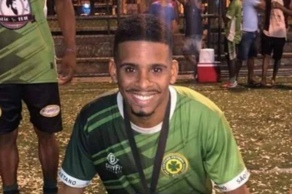 Polícia Civil investiga morte de jogador executado em morro no RJ
