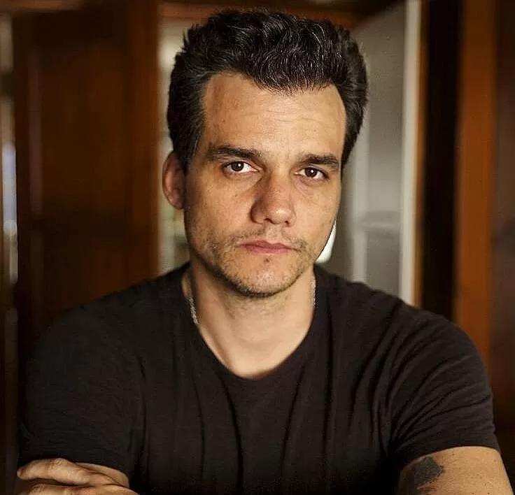 Wagner Moura brilha em Cannes e enaltece a essência brasileira: “Viva nosso