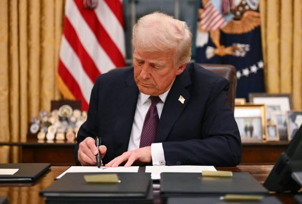 Trump proíbe família de Moraes de entrar nos EUA após revogar visto; acusações de censura repercutem