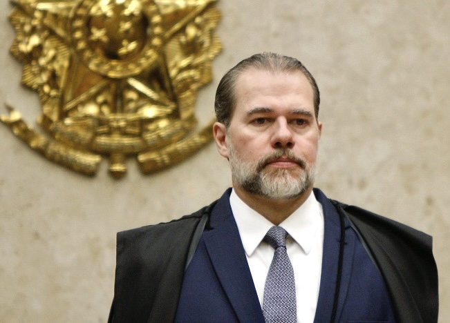 Ministro Toffoli envolvido em polêmica sobre propriedade secreta de resort com cassino associado ao Master